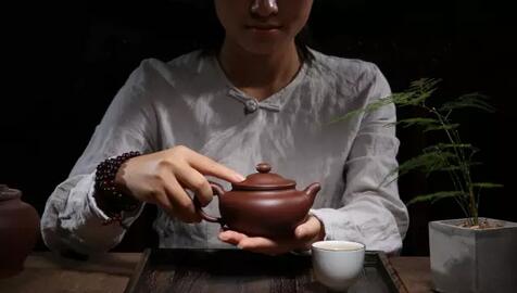 茶疗益寿：喝茶的养生之道，揭秘茶叶的神奇疗效